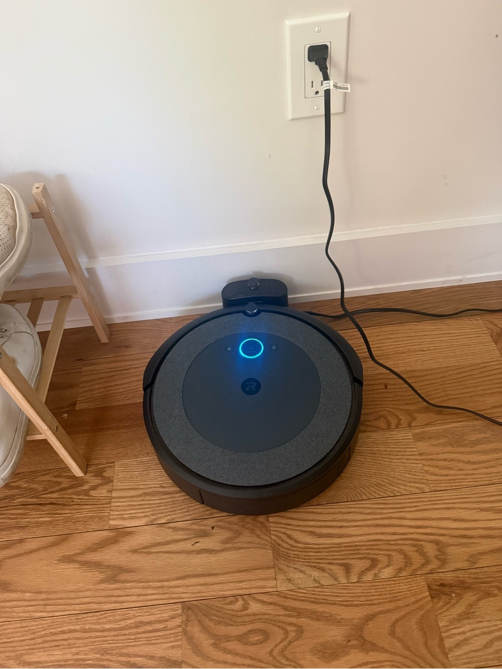 iRobot Roomba Robot Vacuum Cleaner - Black
